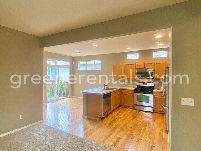 Foto del edificio - Coming Soon!!! Lacey 4BD/2.5BA Beautiful H...