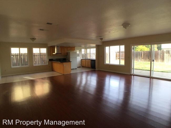 Building Photo - 4 br, 2 bath House - 7385 Winnett Way