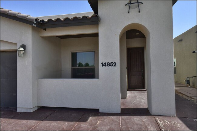 Foto del edificio - Available now!