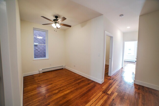 Building Photo - 206 48th St