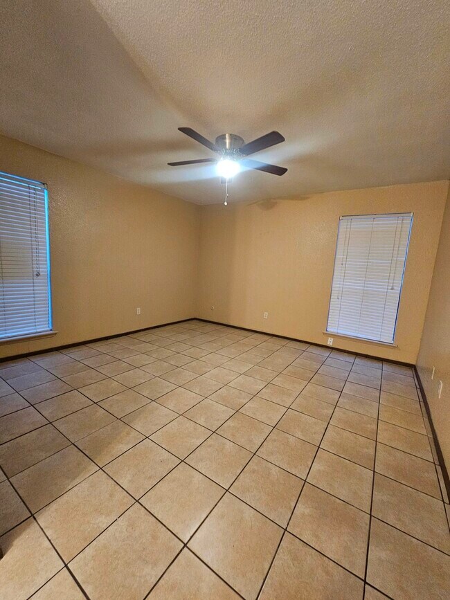 Foto del edificio - 13480 S Thorntree Dr