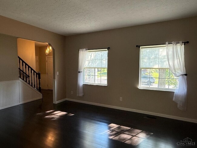 Building Photo - 6015 Hidden Oaks Ct