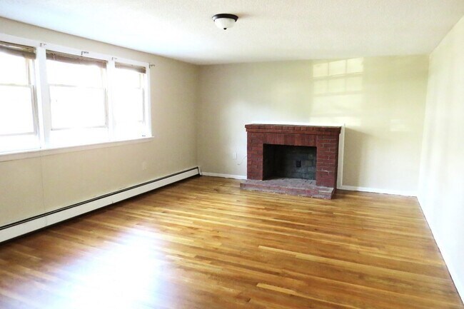 Foto del edificio - 93-95 Durnell Ave