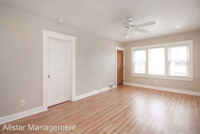 Building Photo - 3 br, 2 bath House - 16512 Burnside Avenue Up