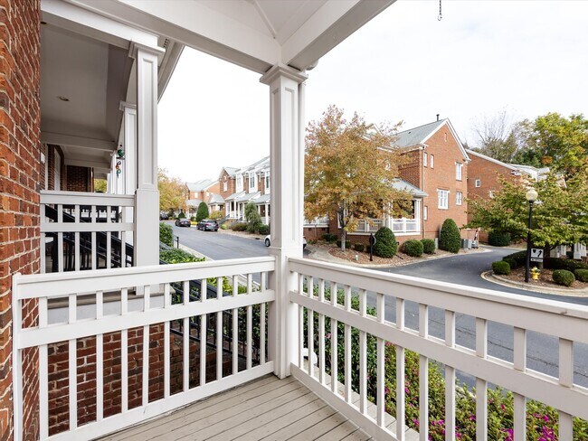 Foto del edificio - 4936 S Hill View Dr