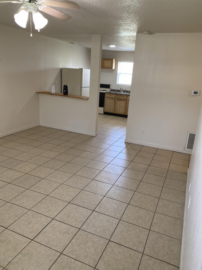 6213 Commodore Dr, Indianapolis, IN 46219 House Rental in