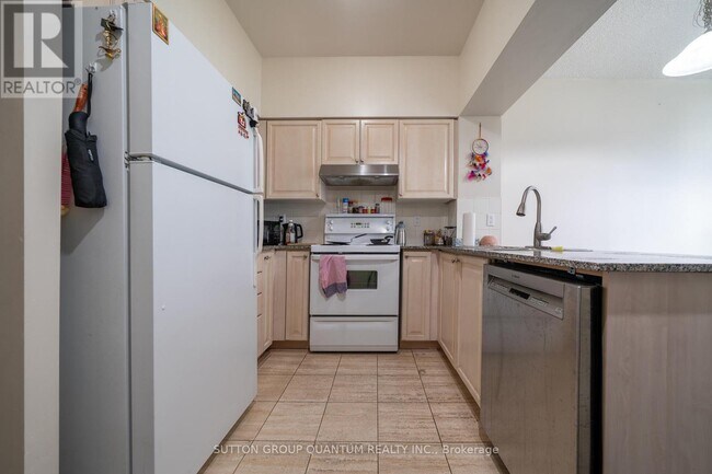 Building Photo - 228 Queens Quay W