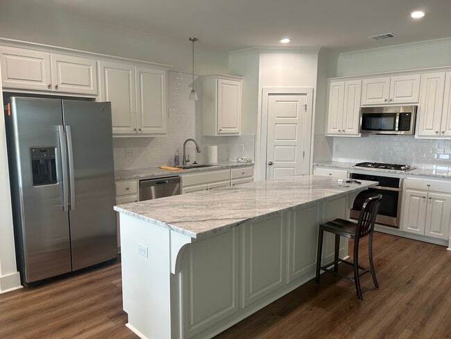 Building Photo - 1520 Tradewater Rd