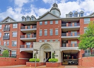 Building Photo - 2400 McCue Rd