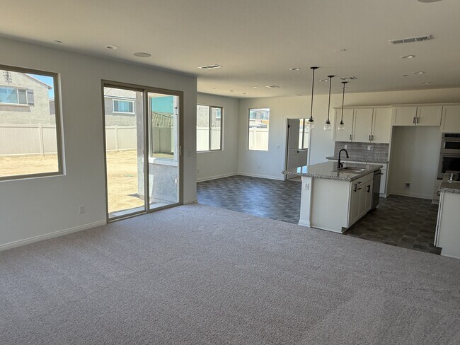 Foto del edificio - 4470 Hickory Ct