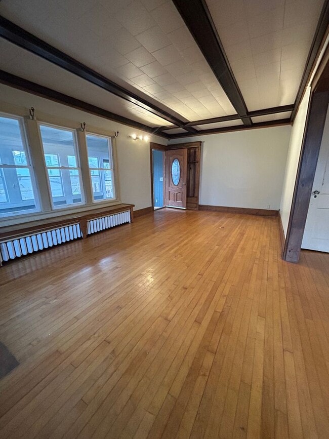 Building Photo - 516 New York Ave