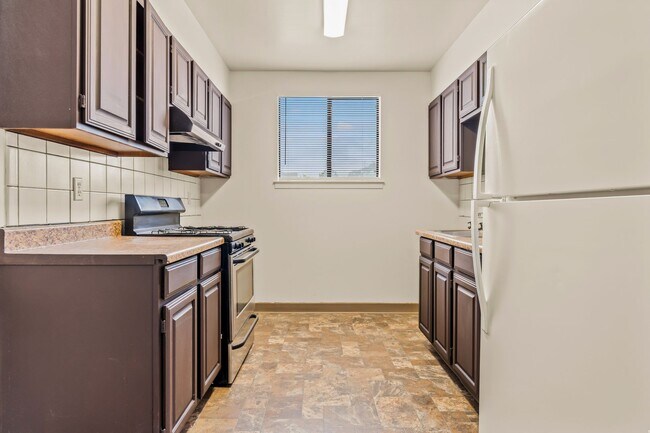 Foto del edificio - Utilities Paid! Freshly Updated 3 Bedroom ...