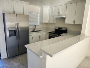 Building Photo - 5312 S Swenson St