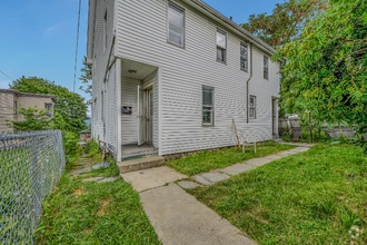 Building Photo - 608 S Webster Ave