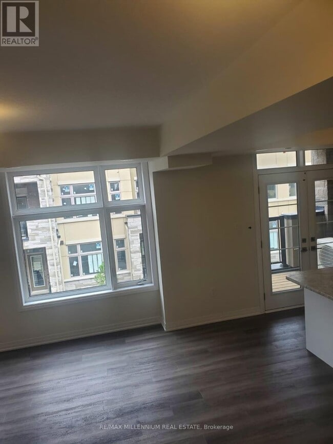 Building Photo - 45 Fieldridge Cres