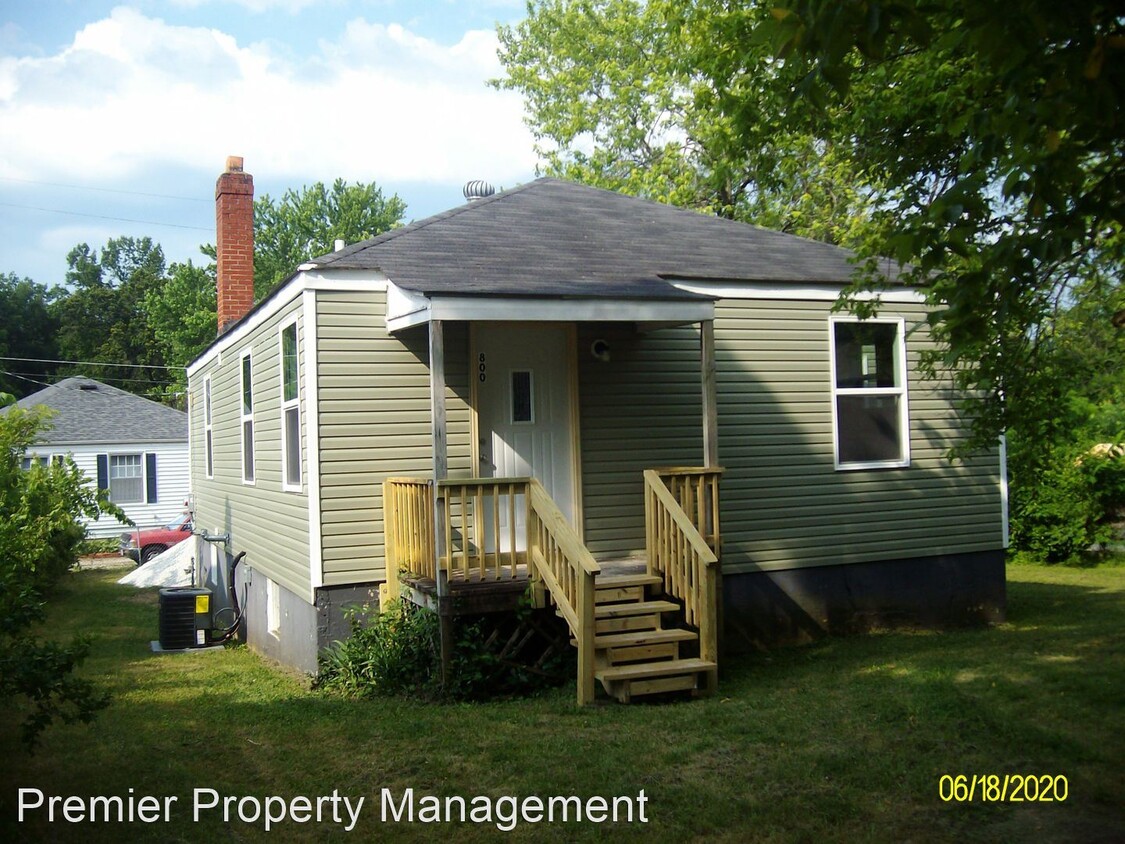 Primary Photo - 3 br, 1 bath House - 800 E. Hwy 72
