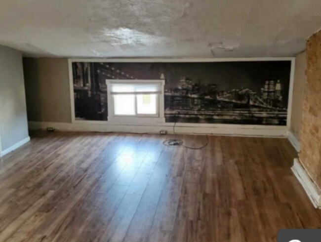Building Photo - 1130 Draper St