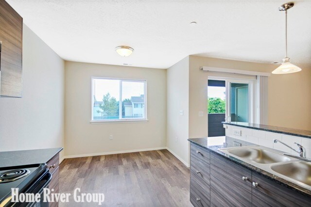 Foto del edificio - 6145 E Nine Iron Ln