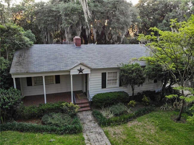 Foto del edificio - 1207 Pine Ave