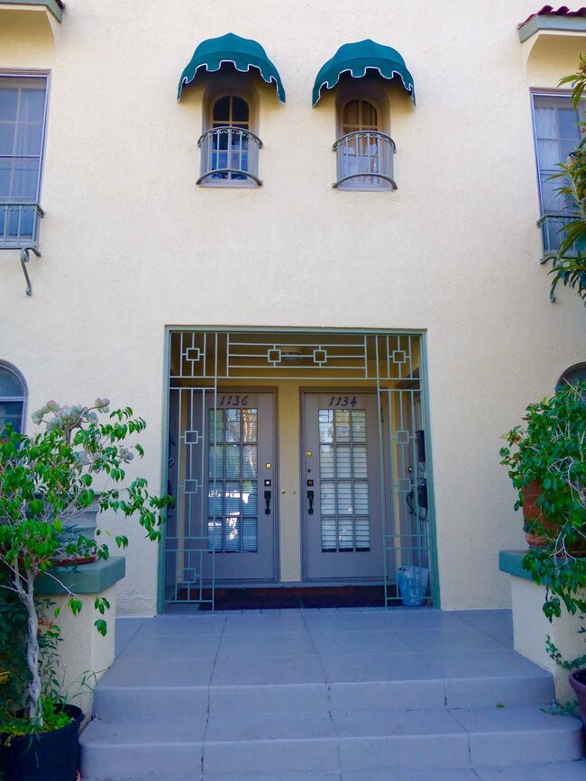 Building Photo - 1132 N Gardner St
