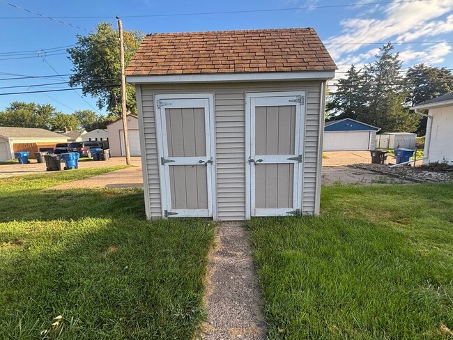 Foto del edificio - 317-319 18th Ave Moline, IL