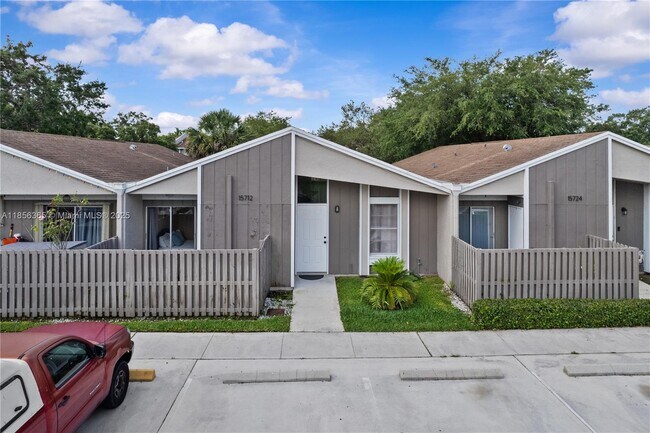 Building Photo - 15712 Woodgate Ct