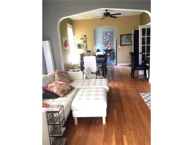 Foto del edificio - 3622 3rd Ave S