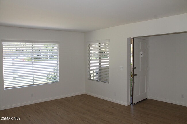 Building Photo - 2627 Hartland Cir