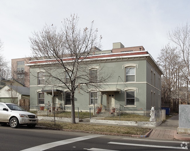Building Photo - 1861-1863 Clarkson St