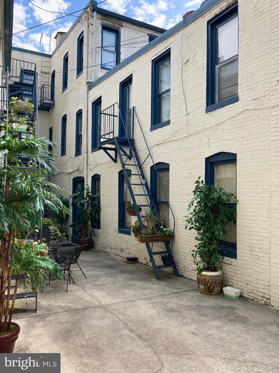 Building Photo - 780 Washington Blvd