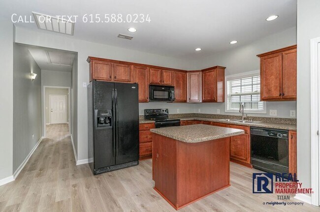 Foto del edificio - 1004 Briggs Ln