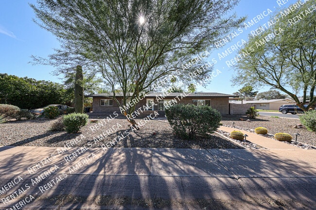 Building Photo - 105 E Hermosa Dr Building Photo - 105 E Hermosa Dr