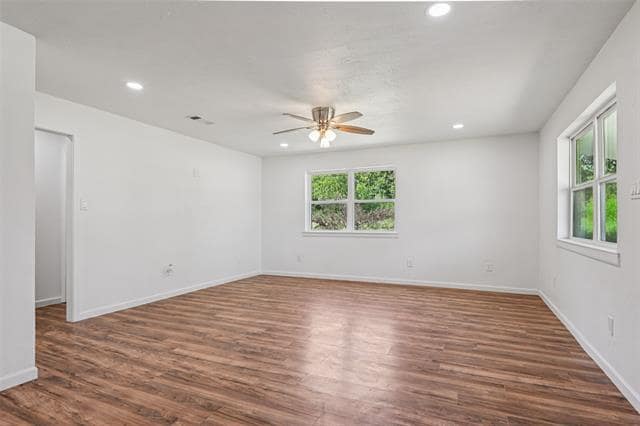 Building Photo - 111 W Spurgeon St
