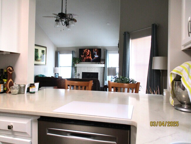 Foto del edificio - 407 Adam St NW