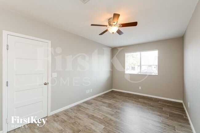 Building Photo - 4419 W Turquoise Ave