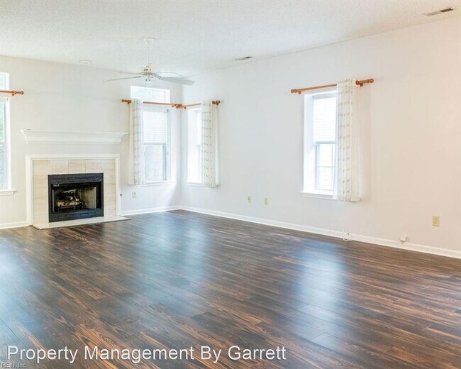 Building Photo - 3 br, 2.5 bath House - 906 Nicklaus Drive