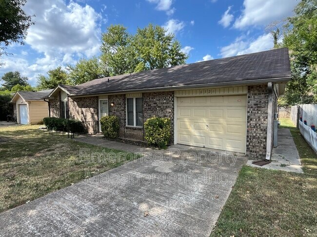 Foto del edificio - 6324 Woodgreen Dr