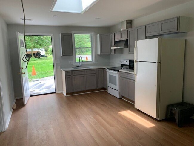 Foto del edificio - Cozy 2 BR/1 BA Apartment in Bowie!