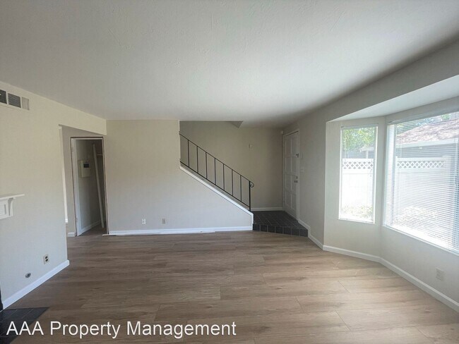 Foto del edificio - 2 br, 2.5 bath House - 830 Royal Ann Lane