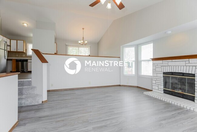 Building Photo - 3 Bedroom Pet-Friendly Home in Florissant,...