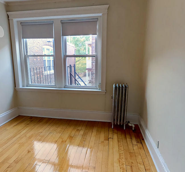Building Photo - 1810 Beacon St