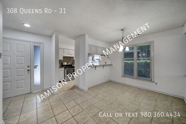 Building Photo - 308 Queens Rd