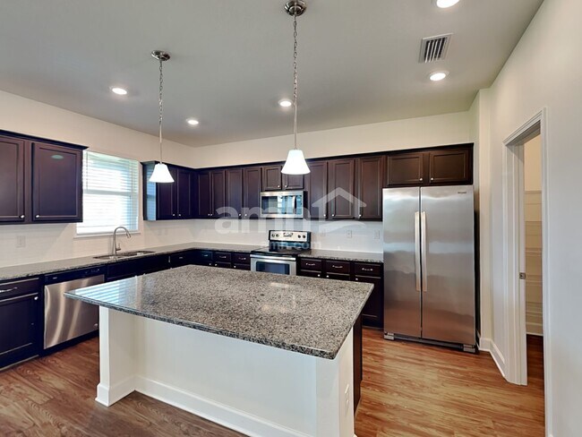 Foto del edificio - 326 Pine Terrace Dr