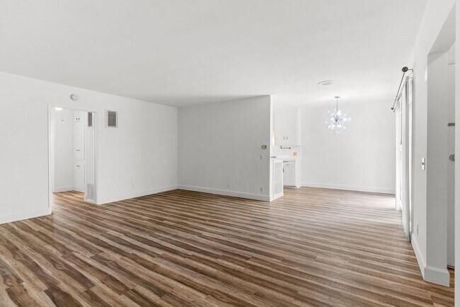 Foto del edificio - 809 Edgewood St