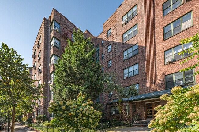 3420 79th St - Dunolly Gardens
