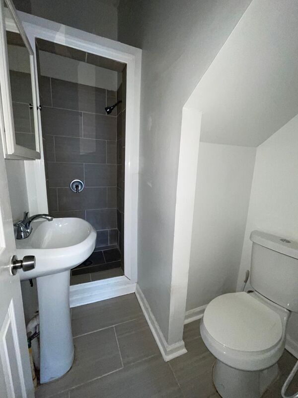 Foto del edificio - 2511 N Charles St