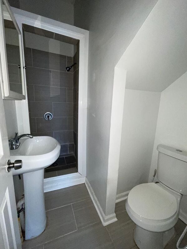 Building Photo - 2511 N Charles St