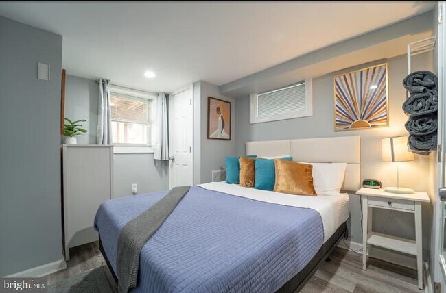 Foto del edificio - 325 57th St NE