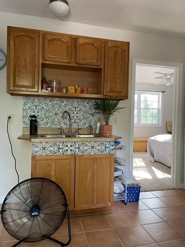 Foto del edificio - 46 Prindle Hill Rd