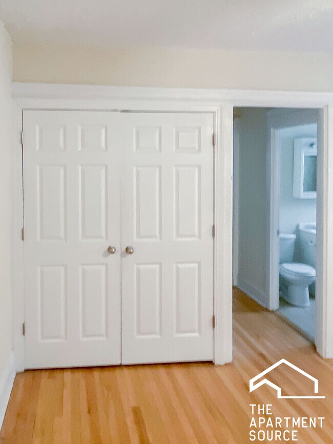 Foto del edificio - 514 W Cornelia Ave